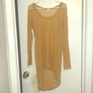 Daytrip high-low long sleeve